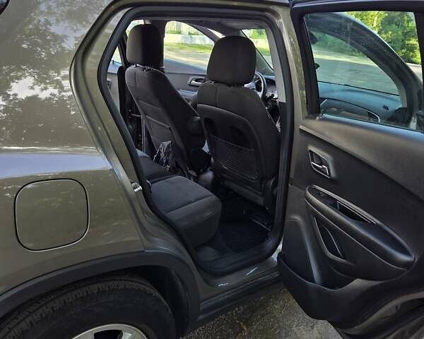 Серый Шевроле Trax, объемом двигателя 1.4 л и пробегом 19 тыс. км за 14400 $, фото 15 на Automoto.ua