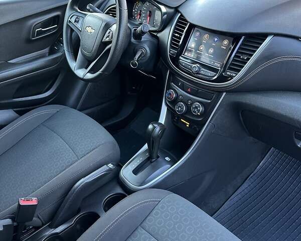 Сірий Шевроле Trax, об'ємом двигуна 1.4 л та пробігом 52 тис. км за 14500 $, фото 8 на Automoto.ua