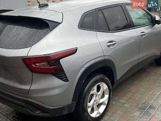 Шевроле Trax 2023 в Львове на Automoto.ua Серый Шевроле Trax, объемом двигателя 1.2 л и пробегом 64 тыс. км за 19200 $, фото 3 на Automoto.ua