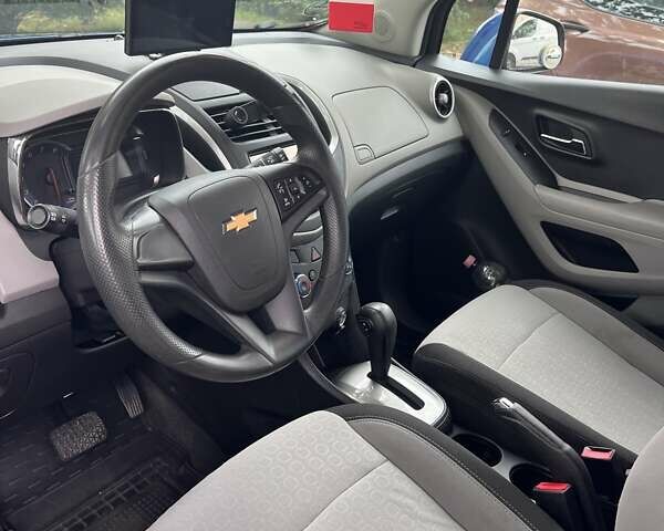 Синий Шевроле Trax, объемом двигателя 0 л и пробегом 120 тыс. км за 10800 $, фото 8 на Automoto.ua