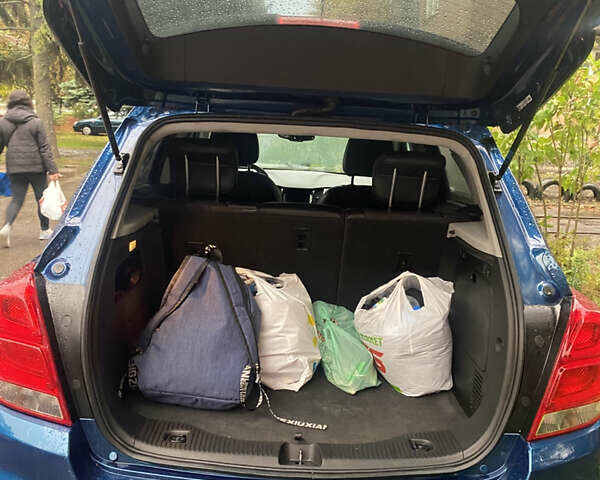 Синий Шевроле Trax, объемом двигателя 1.36 л и пробегом 80 тыс. км за 12800 $, фото 17 на Automoto.ua