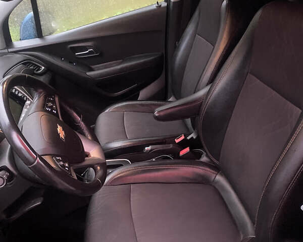 Синий Шевроле Trax, объемом двигателя 1.36 л и пробегом 80 тыс. км за 12800 $, фото 12 на Automoto.ua