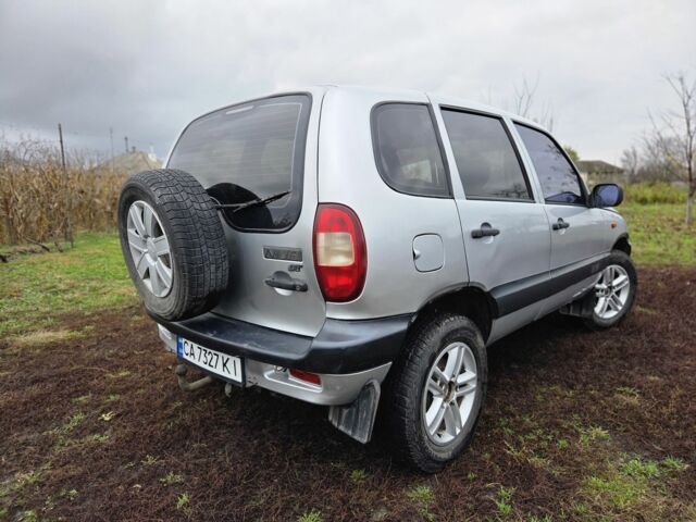 Сірий Шевроле Віва, об'ємом двигуна 1.7 л та пробігом 173 тис. км за 4200 $, фото 2 на Automoto.ua