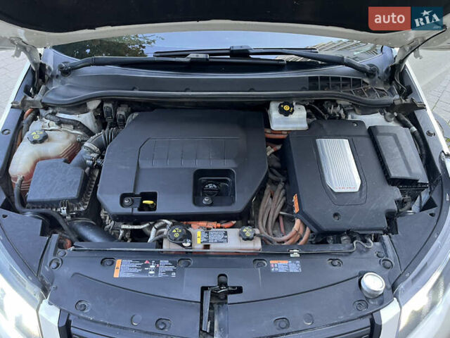 Белый Шевроле Вольт, объемом двигателя 1.4 л и пробегом 262 тыс. км за 11000 $, фото 53 на Automoto.ua