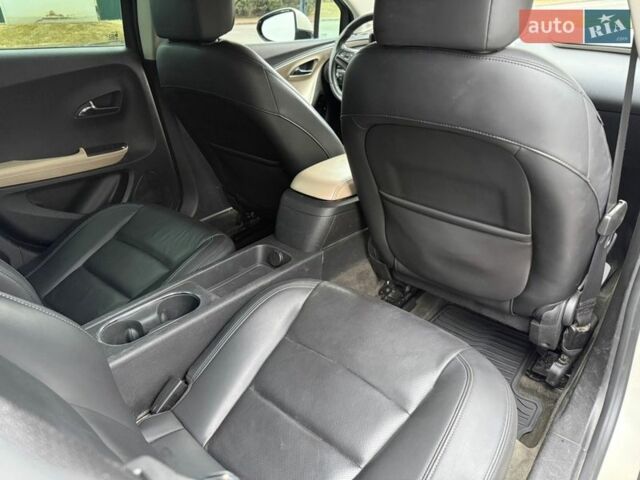 Білий Шевроле Вольт, об'ємом двигуна 1.4 л та пробігом 197 тис. км за 8000 $, фото 37 на Automoto.ua