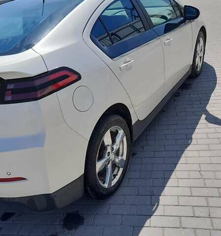 Белый Шевроле Вольт, объемом двигателя 1.4 л и пробегом 216 тыс. км за 8500 $, фото 1 на Automoto.ua