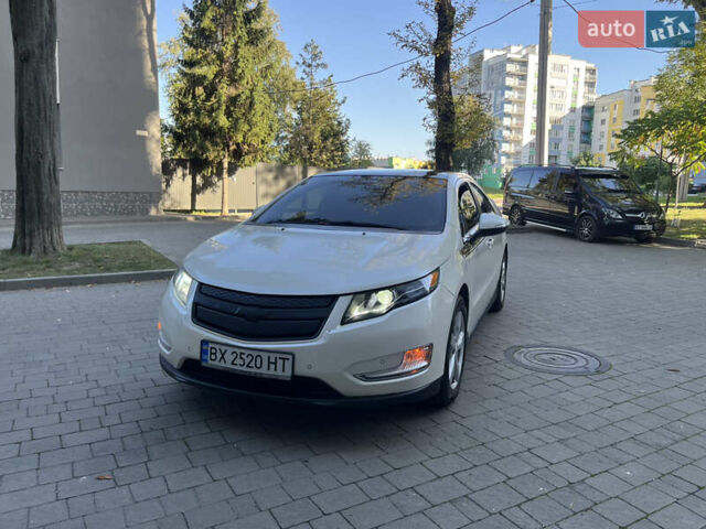 Белый Шевроле Вольт, объемом двигателя 1.4 л и пробегом 260 тыс. км за 11500 $, фото 18 на Automoto.ua