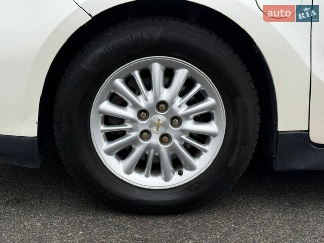 Білий Шевроле Вольт, об'ємом двигуна 1.4 л та пробігом 197 тис. км за 8000 $, фото 10 на Automoto.ua
