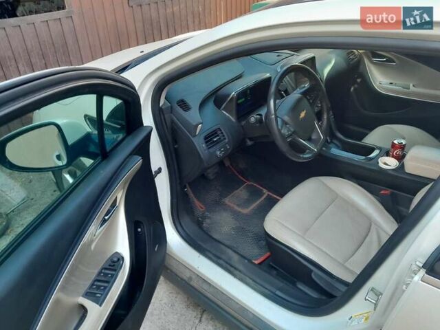 Белый Шевроле Вольт, объемом двигателя 1.4 л и пробегом 216 тыс. км за 8500 $, фото 7 на Automoto.ua