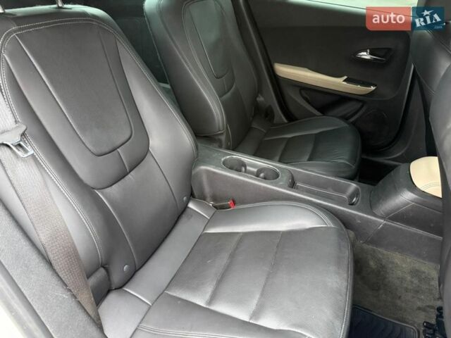 Білий Шевроле Вольт, об'ємом двигуна 1.4 л та пробігом 197 тис. км за 8000 $, фото 36 на Automoto.ua