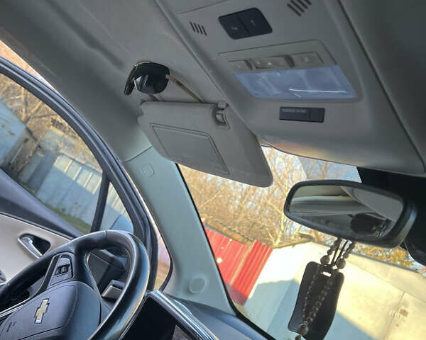 Белый Шевроле Вольт, объемом двигателя 1.4 л и пробегом 164 тыс. км за 7500 $, фото 6 на Automoto.ua