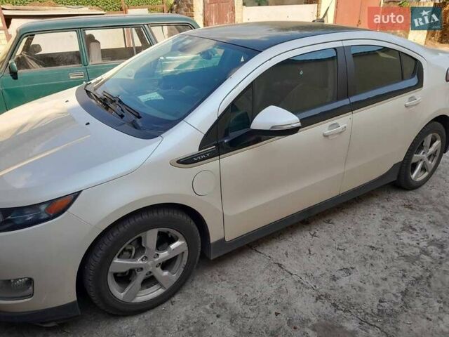 Белый Шевроле Вольт, объемом двигателя 1.4 л и пробегом 216 тыс. км за 8500 $, фото 2 на Automoto.ua