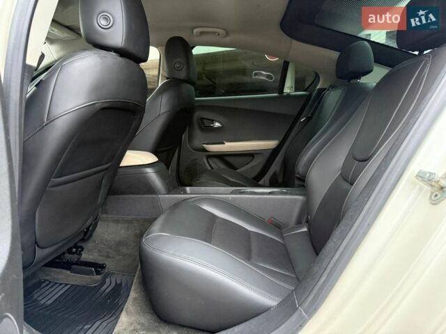 Білий Шевроле Вольт, об'ємом двигуна 1.4 л та пробігом 197 тис. км за 8000 $, фото 39 на Automoto.ua