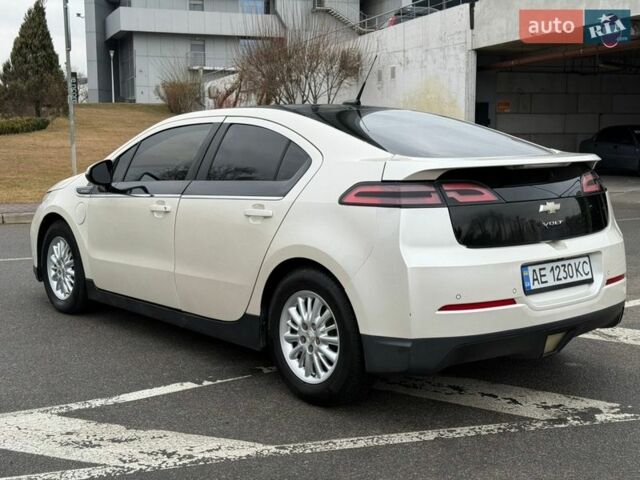 Білий Шевроле Вольт, об'ємом двигуна 1.4 л та пробігом 197 тис. км за 8000 $, фото 15 на Automoto.ua