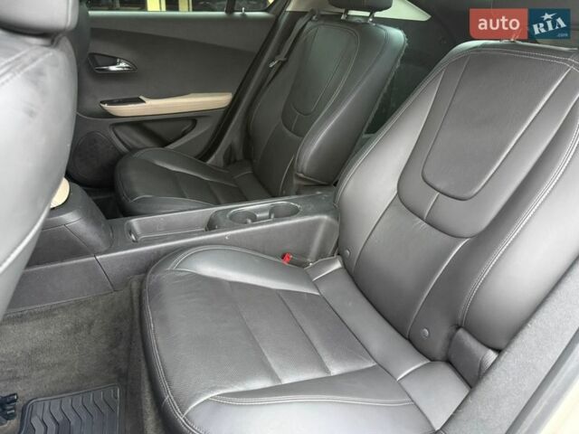 Білий Шевроле Вольт, об'ємом двигуна 1.4 л та пробігом 197 тис. км за 8000 $, фото 40 на Automoto.ua