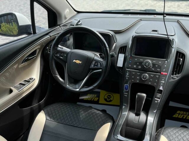 Белый Шевроле Вольт, объемом двигателя 0 л и пробегом 150 тыс. км за 9757 $, фото 20 на Automoto.ua