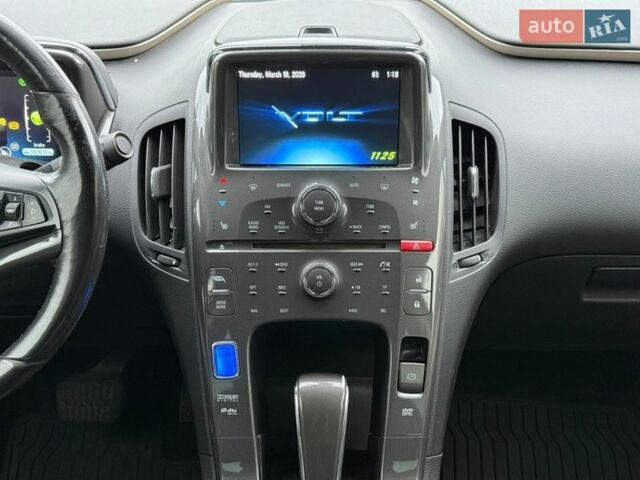 Білий Шевроле Вольт, об'ємом двигуна 1.4 л та пробігом 197 тис. км за 8000 $, фото 27 на Automoto.ua