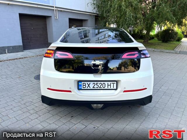 Білий Шевроле Вольт, об'ємом двигуна 1.4 л та пробігом 260 тис. км за 11500 $, фото 2 на Automoto.ua