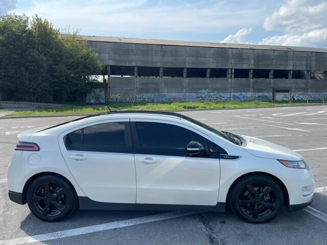 Белый Шевроле Вольт, объемом двигателя 1.4 л и пробегом 180 тыс. км за 9200 $, фото 3 на Automoto.ua