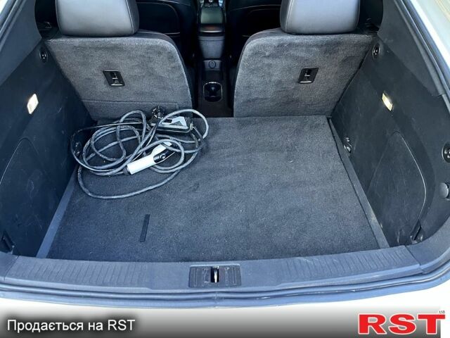 Білий Шевроле Вольт, об'ємом двигуна 1.4 л та пробігом 260 тис. км за 11500 $, фото 7 на Automoto.ua