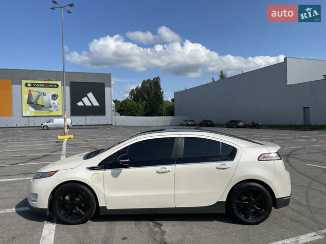 Білий Шевроле Вольт, об'ємом двигуна 1.4 л та пробігом 179 тис. км за 9425 $, фото 3 на Automoto.ua