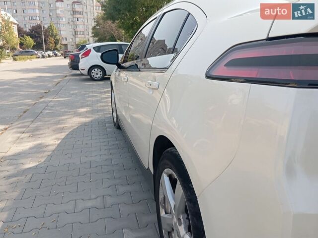 Белый Шевроле Вольт, объемом двигателя 1.4 л и пробегом 250 тыс. км за 9700 $, фото 27 на Automoto.ua