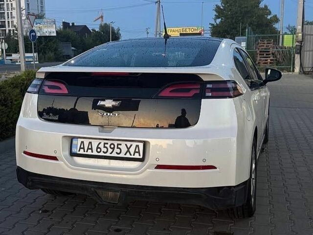 Білий Шевроле Вольт, об'ємом двигуна 1.4 л та пробігом 230 тис. км за 8900 $, фото 1 на Automoto.ua