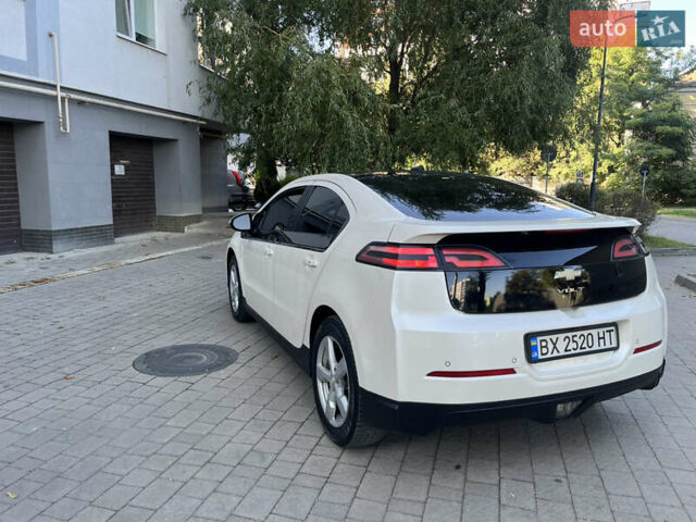 Белый Шевроле Вольт, объемом двигателя 1.4 л и пробегом 260 тыс. км за 11500 $, фото 20 на Automoto.ua