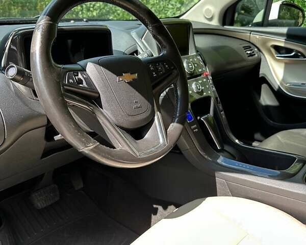 Белый Шевроле Вольт, объемом двигателя 1.4 л и пробегом 196 тыс. км за 11700 $, фото 12 на Automoto.ua