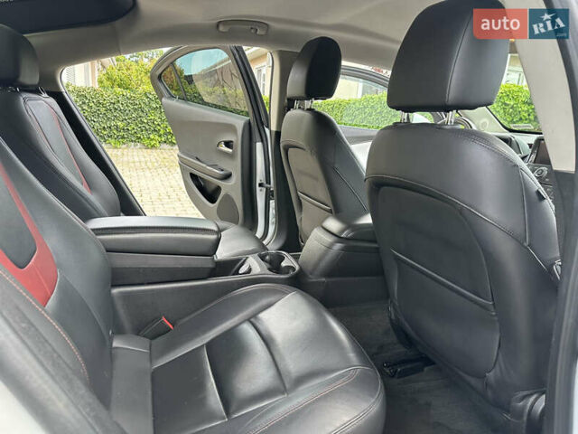 Білий Шевроле Вольт, об'ємом двигуна 1.4 л та пробігом 150 тис. км за 9000 $, фото 30 на Automoto.ua