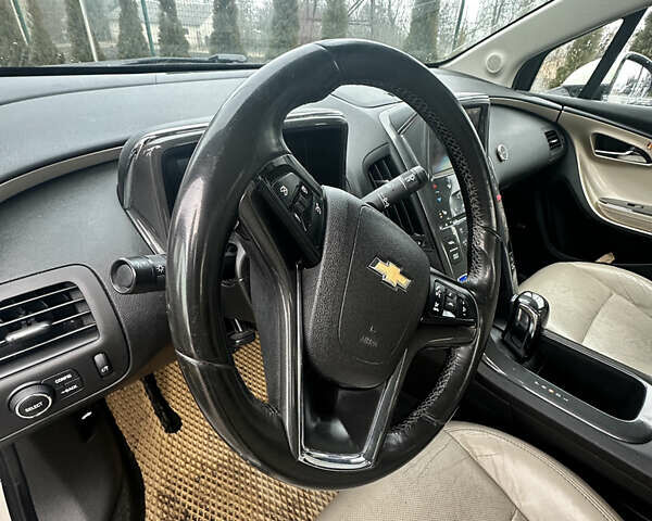 Белый Шевроле Вольт, объемом двигателя 1.4 л и пробегом 245 тыс. км за 8400 $, фото 13 на Automoto.ua