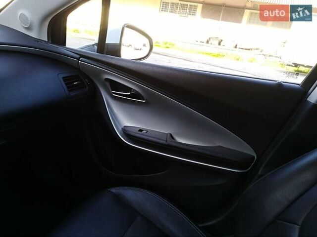 Белый Шевроле Вольт, объемом двигателя 1.4 л и пробегом 189 тыс. км за 8800 $, фото 10 на Automoto.ua