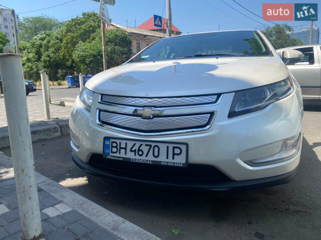 Білий Шевроле Вольт, об'ємом двигуна 1.4 л та пробігом 135 тис. км за 12999 $, фото 3 на Automoto.ua