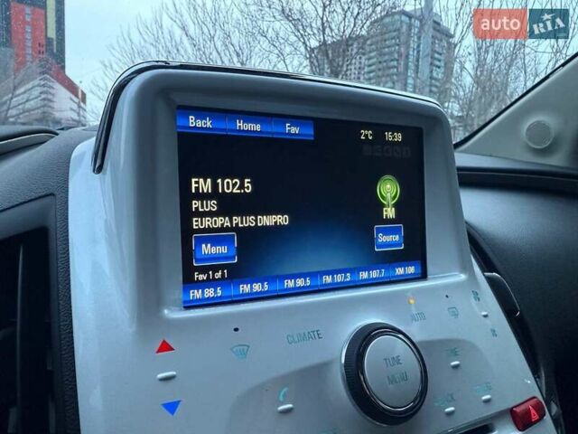 Белый Шевроле Вольт, объемом двигателя 1.4 л и пробегом 140 тыс. км за 8800 $, фото 21 на Automoto.ua