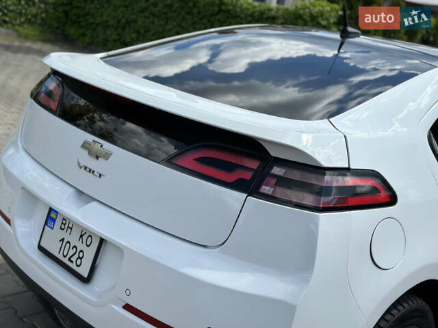 Білий Шевроле Вольт, об'ємом двигуна 1.4 л та пробігом 150 тис. км за 9000 $, фото 20 на Automoto.ua
