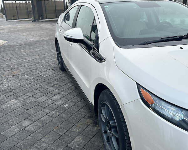 Белый Шевроле Вольт, объемом двигателя 1.4 л и пробегом 245 тыс. км за 8400 $, фото 5 на Automoto.ua