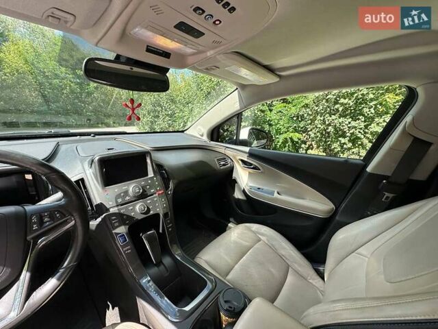 Белый Шевроле Вольт, объемом двигателя 1.4 л и пробегом 196 тыс. км за 11700 $, фото 13 на Automoto.ua