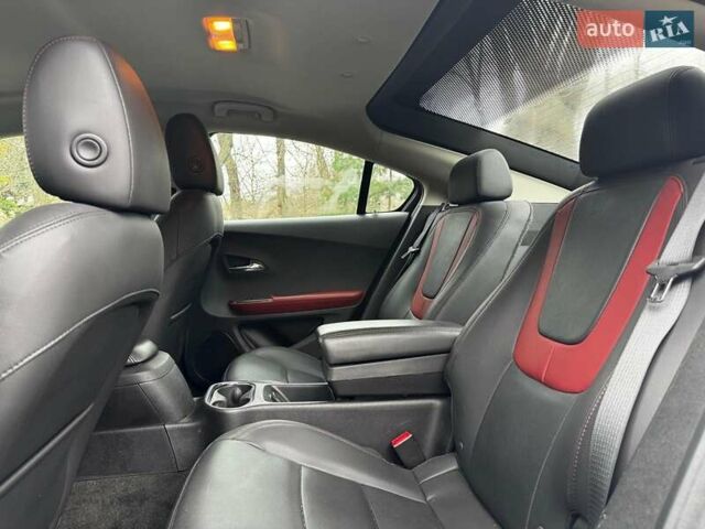 Белый Шевроле Вольт, объемом двигателя 1.4 л и пробегом 171 тыс. км за 10690 $, фото 12 на Automoto.ua