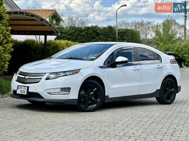 Білий Шевроле Вольт, об'ємом двигуна 1.4 л та пробігом 150 тис. км за 9000 $, фото 7 на Automoto.ua