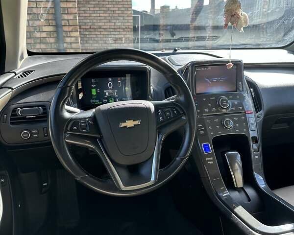 Белый Шевроле Вольт, объемом двигателя 1.4 л и пробегом 182 тыс. км за 10150 $, фото 14 на Automoto.ua