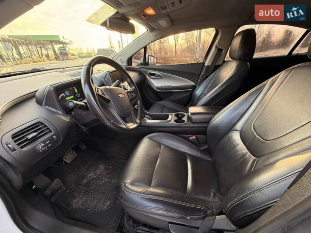 Білий Шевроле Вольт, об'ємом двигуна 1.4 л та пробігом 252 тис. км за 8499 $, фото 5 на Automoto.ua