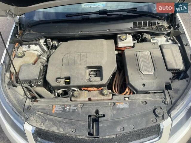 Белый Шевроле Вольт, объемом двигателя 1.4 л и пробегом 159 тыс. км за 9300 $, фото 5 на Automoto.ua