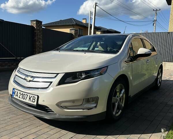 Белый Шевроле Вольт, объемом двигателя 1.4 л и пробегом 182 тыс. км за 10150 $, фото 12 на Automoto.ua