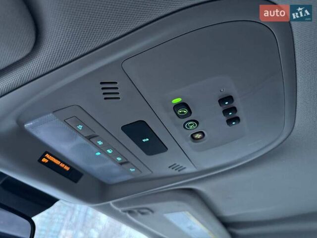 Белый Шевроле Вольт, объемом двигателя 1.4 л и пробегом 140 тыс. км за 8800 $, фото 22 на Automoto.ua