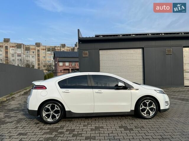 Белый Шевроле Вольт, объемом двигателя 1.4 л и пробегом 214 тыс. км за 11500 $, фото 5 на Automoto.ua