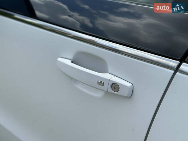 Білий Шевроле Вольт, об'ємом двигуна 1.4 л та пробігом 150 тис. км за 9000 $, фото 24 на Automoto.ua
