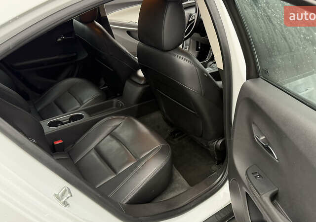 Белый Шевроле Вольт, объемом двигателя 1.4 л и пробегом 170 тыс. км за 8800 $, фото 10 на Automoto.ua