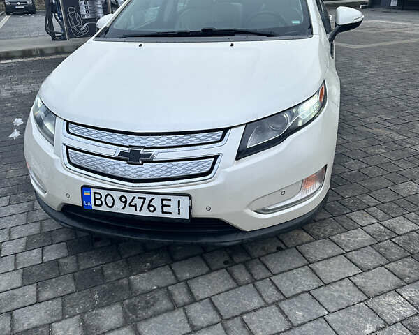 Белый Шевроле Вольт, объемом двигателя 1.4 л и пробегом 245 тыс. км за 8400 $, фото 3 на Automoto.ua