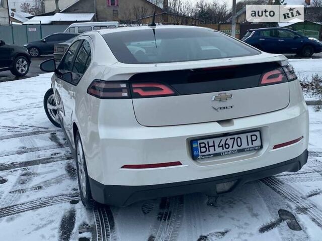 Білий Шевроле Вольт, об'ємом двигуна 1.4 л та пробігом 135 тис. км за 12999 $, фото 1 на Automoto.ua