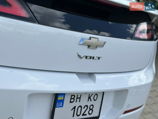 Білий Шевроле Вольт, об'ємом двигуна 1.4 л та пробігом 150 тис. км за 9000 $, фото 23 на Automoto.ua